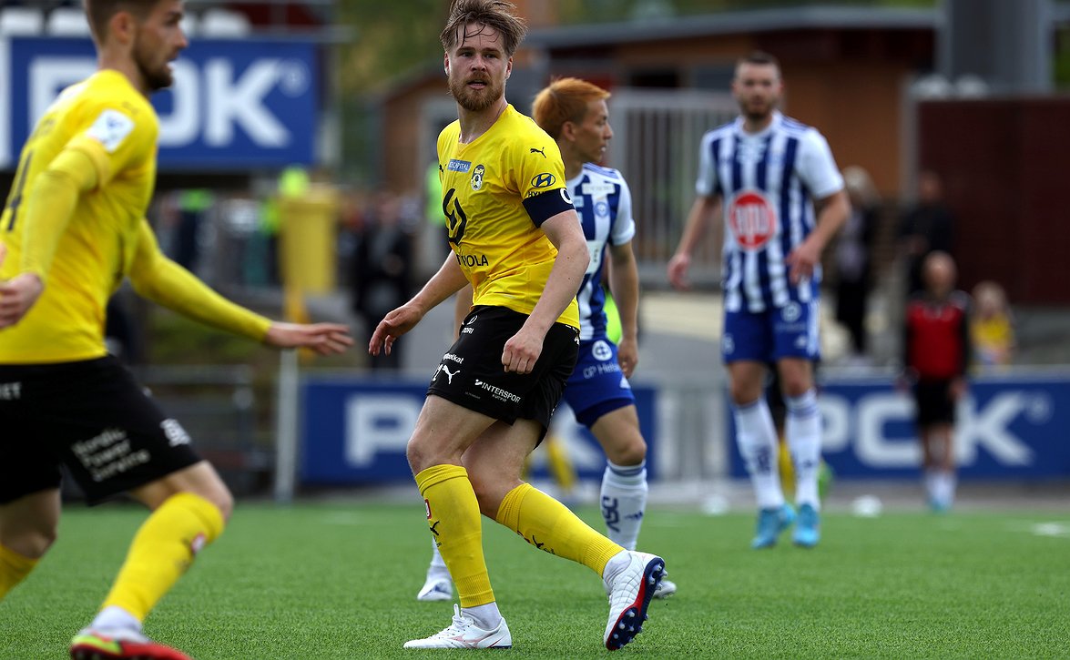 Henri Toivomäki jatkaa KuPS:ssa