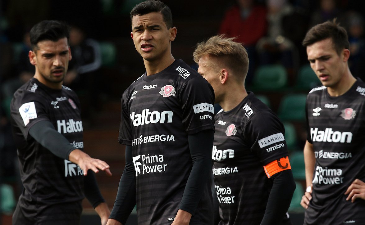 Lahden Kisapuiston stadionhanke etenee