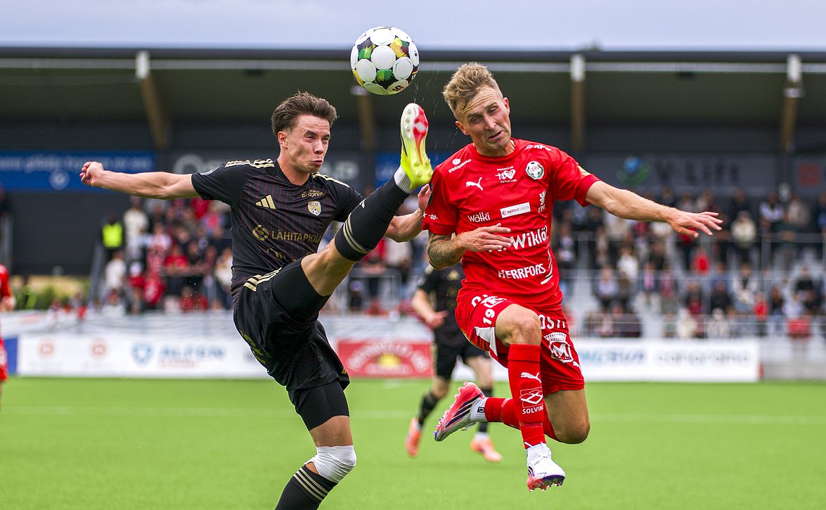 "Valtava pettymys" - SJK-luotsi Jarkko Wiss ei peitellyt tappiotunnelmia