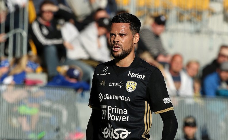 ​SJK:n Marc Valesille täysi 90-minuuttinen MM-karsinnoissa