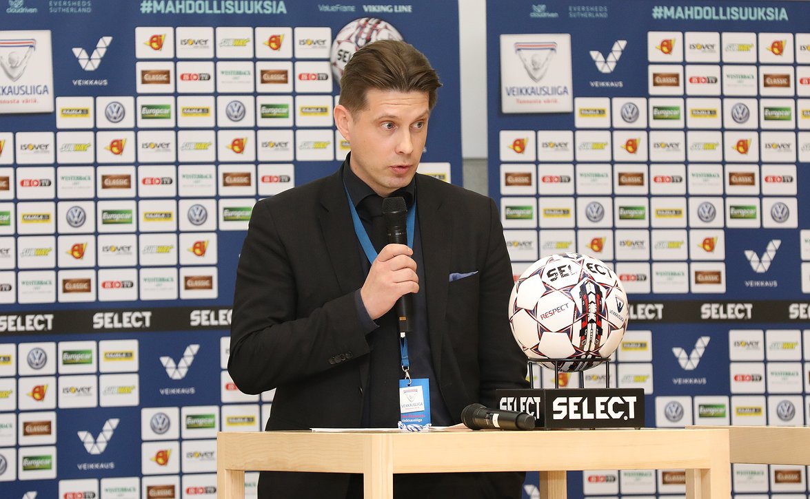 Timo Marjamaa avaa otteluohjelman rakentamisprosessia Veikkausliiga ja Naisten Liiga -podcastissa