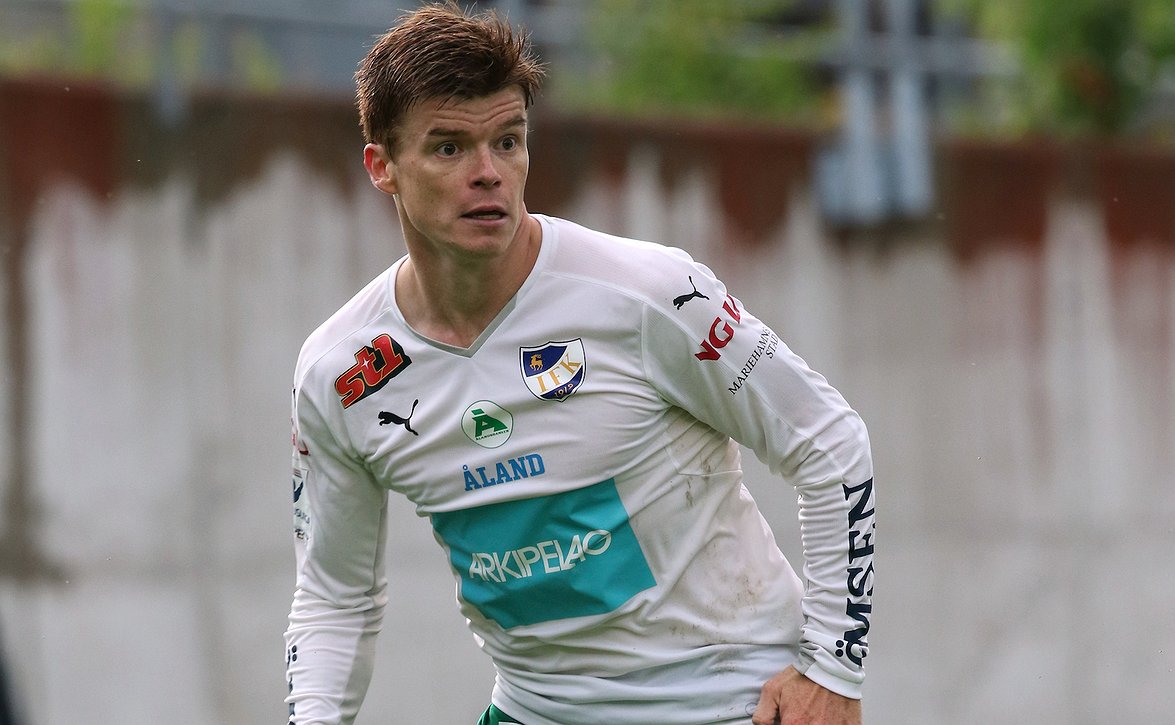 Albin Granlund pitää ajatukset vielä liigapeleissä
