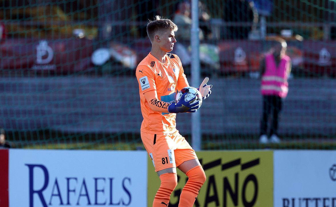 "Lähdin hakemaan isoa roolia ja siitä olen nauttinut" - Elmo Henriksson viihtyy IFK Mariehamnissa