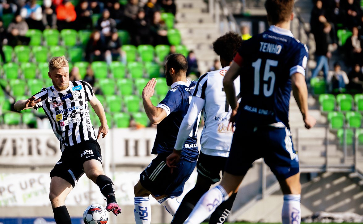 KuPS ja HJK jatkavat puhtaalla pelillä – Veikkausliigan pääsiäiskierros pelattu