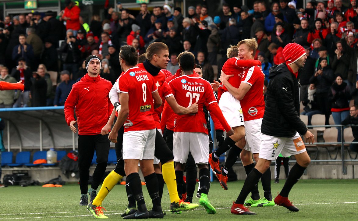 ​100 täyteen Veikkausliigan avauskierroksella – yksi seura, kaksi päävalmentajaa