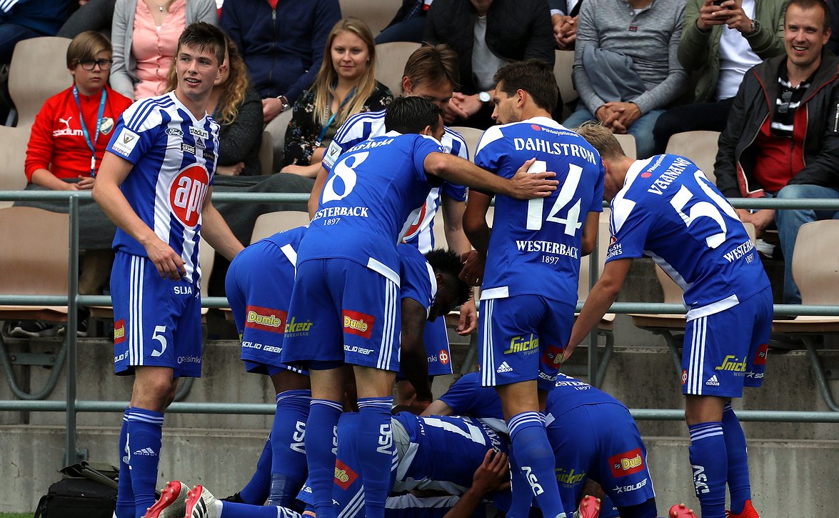 24 pistettä KuPS:aa edellä - ​HJK Veikkausliigan ykkönen viimeisten kolmen kauden aikana