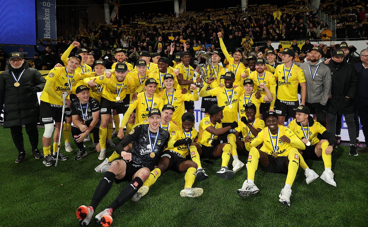 KuPS:n mestaruusjuhlat Kuopion torilla lauantaina - mukana Eini ja Waldo's People