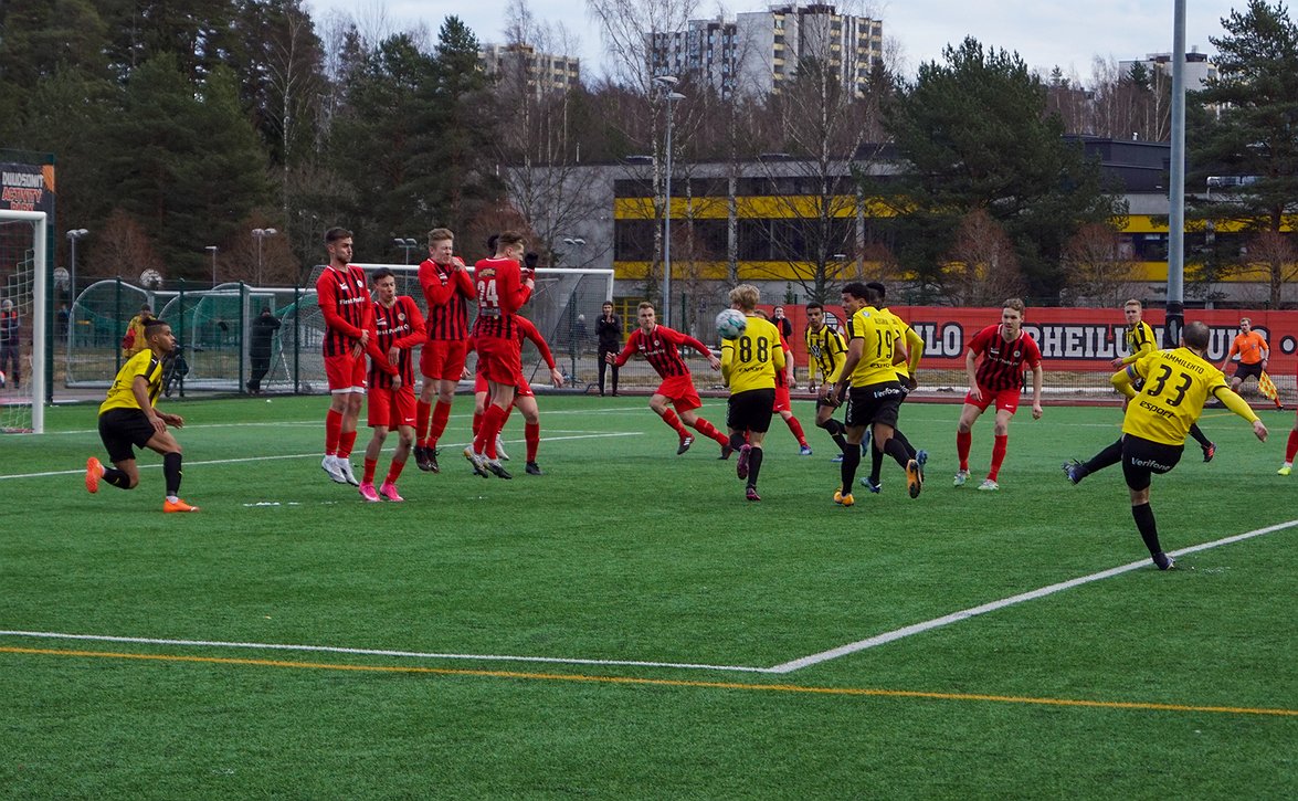 "Tämä on meille kova haaste" - Honka hakee cupin finaalipaikkaa KuPS:n vieraana