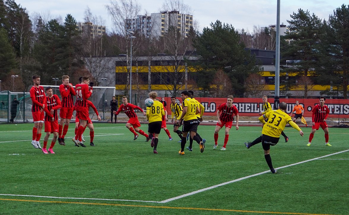 Jaro johtaa tasaista Ykköstä
