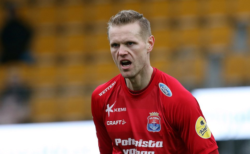 Jari Åhman iloitsi voitosta: "Hieno nousu lopussa"