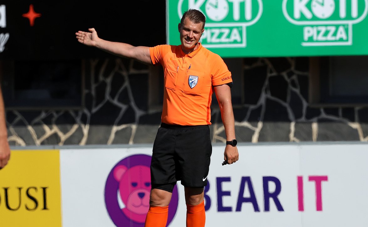 FIFA-erotuomarit nimetty vuodelle 2021