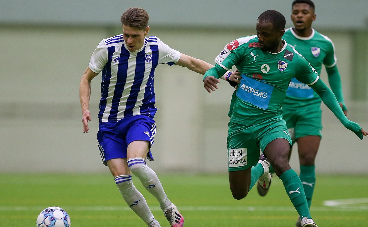 Liigacupin lohkovaiheen maalikeskiarvo nousi yli kolmen