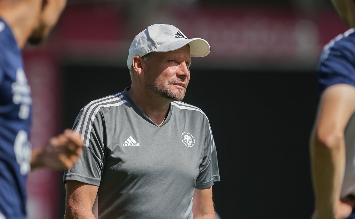 "Kaksijakoiset fiilikset" - HJK-luotsi Toni Korkeakunnas näki eväitä olleen enempäänkin