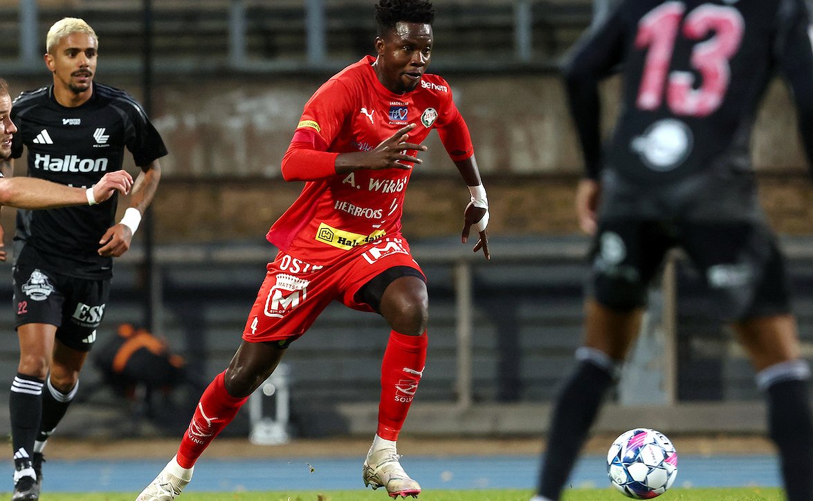 Michael Ogungbaro jatkosopimukseen Jaron kanssa