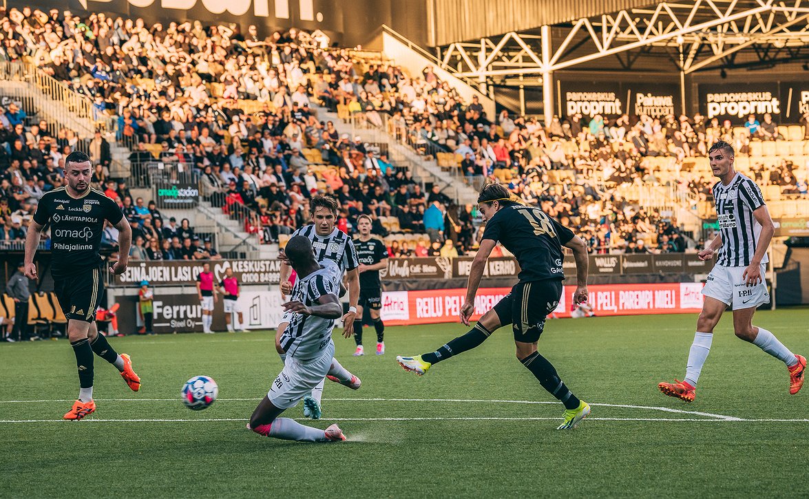 SJK:lla joulupuoti OmaSP Stadionilla