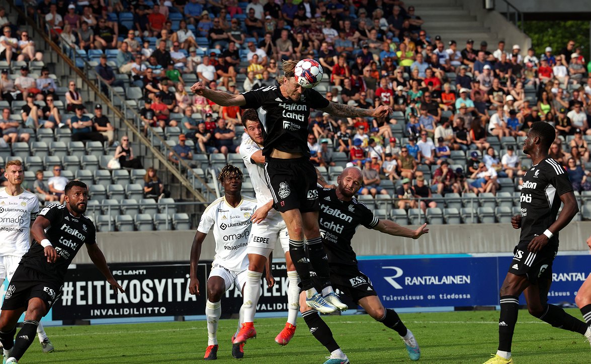 Kärkitaisto edelleen tiukkana – viikonlopun Veikkausliigakierros takana