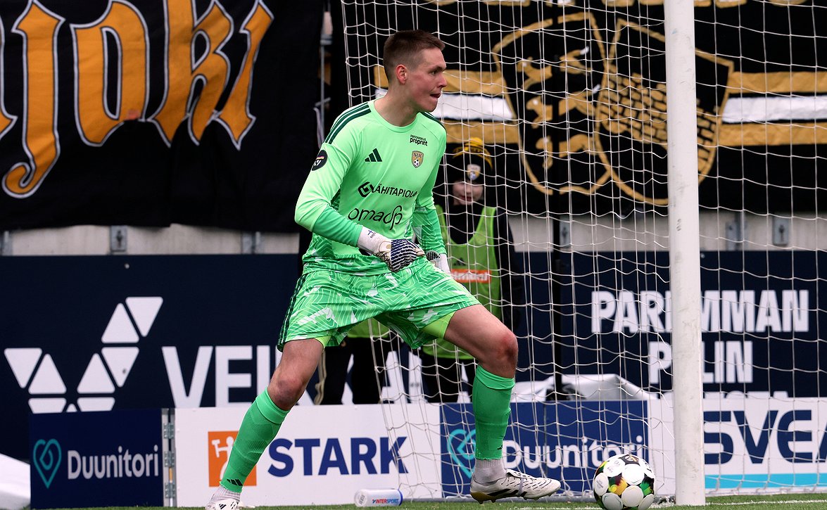 "Ikävä ja fyysinen vastustaja" - SJK-maalivahti Roope Paunio tietää mitä odottaa Pohjanmaan derbystä