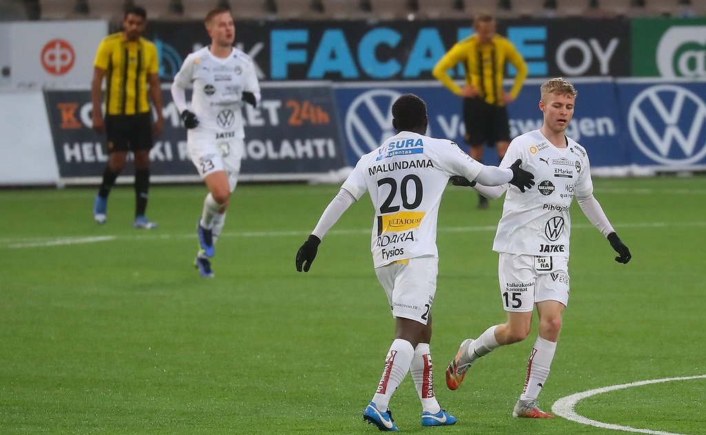 Haka-kaksikko mukana kotimaan matkailumessuilla Pirkkahallissa