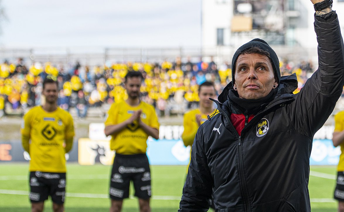 "Välihuipennus yhdelle matkallemme" - cup on tärkeä kilpailu KuPS-luotsi Simo Valakarille