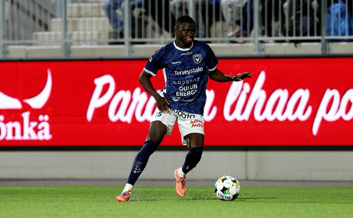 AC Oulun Cassama vaihdosta kentälle Guinea-Bissaun voitossa