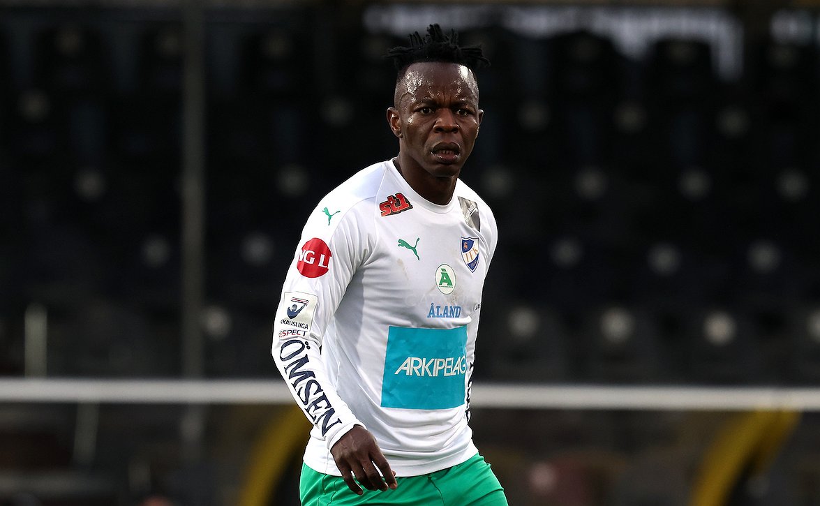 Emile Paul Tendeng jatkaa uraansa Ykkösessä