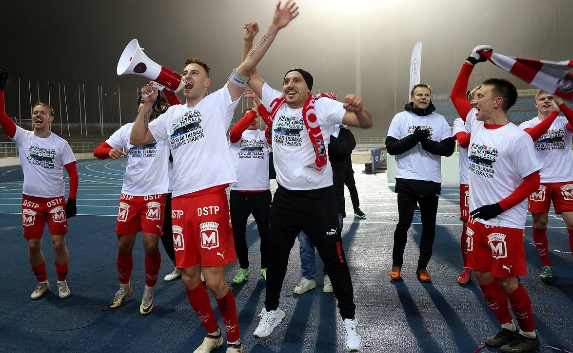 ​Jaro palkittiin vuoden joukkueena Keski-Pohjanmaalla