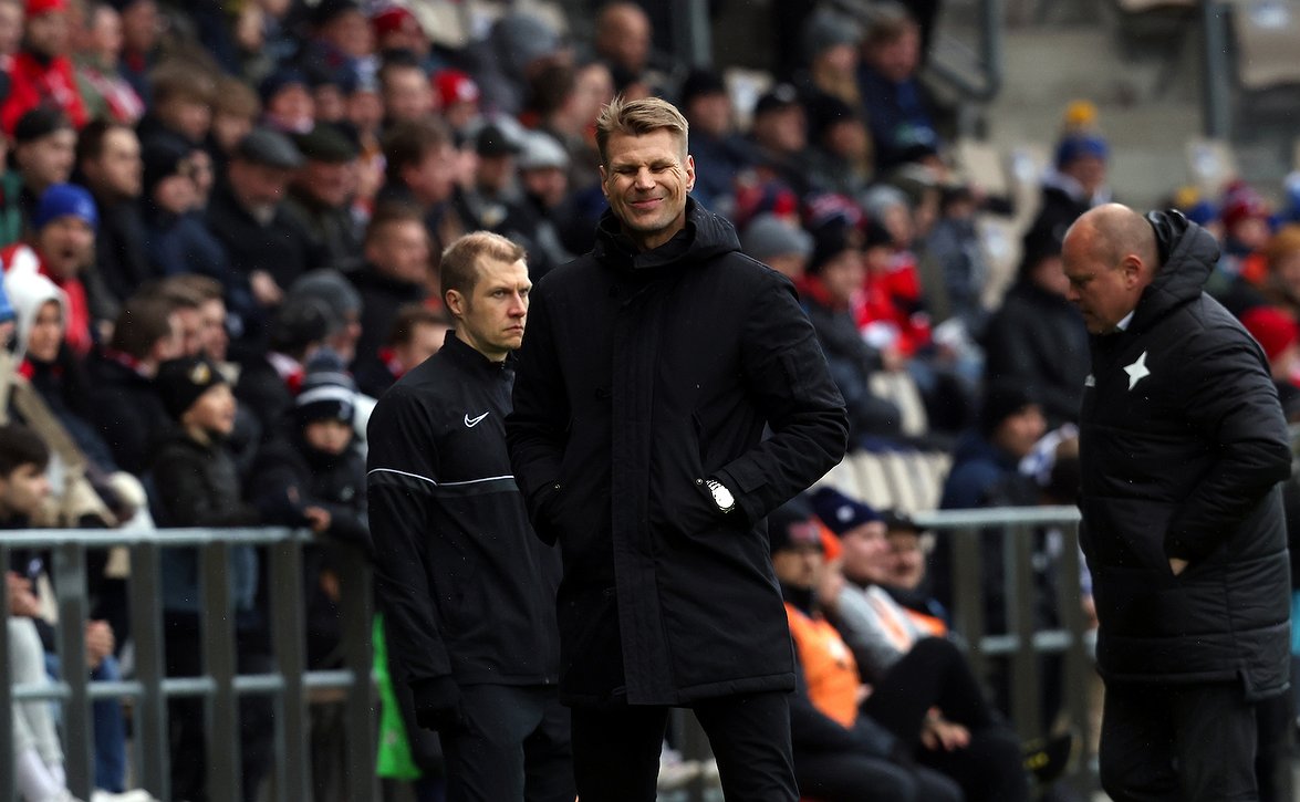 "KTP onnistui tekemään pelistä todella kilpailullisen" - HJK-luotsi Koskelalta kehut vastustajalle