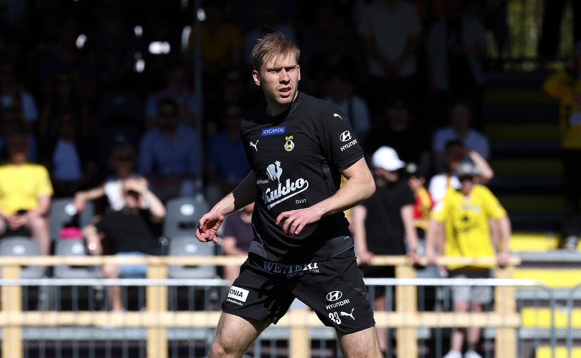 "Tiedämme tasan tarkkaan mitä saamme" - Taneli Hämäläinen palaa KuPS:n paitaan