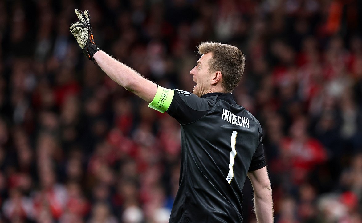 "Nollaamme tämän ja parannamme Kazakstania vastaan" - Huuhkaja-kippari Hradecky pettyi esitykseen