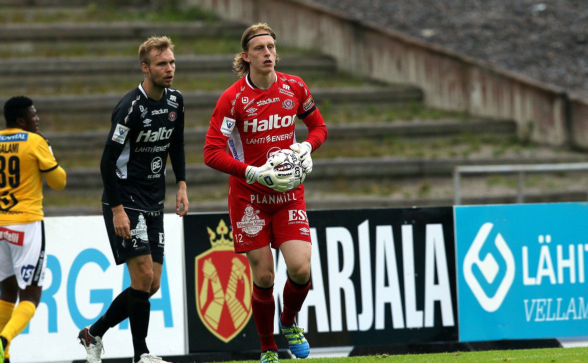 Santeri Pakkanen debytoi viileästi FC Lahden maalilla