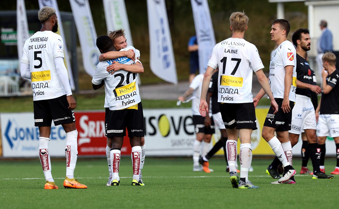 FC Hakan peli kehittynyt kauden edetessä – ”Yleisö on ainakin viihtynyt”