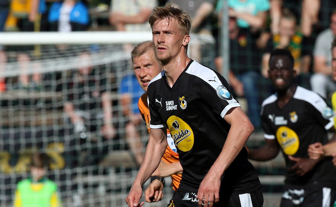 KuPS:lle kaksi jatkosopimusta