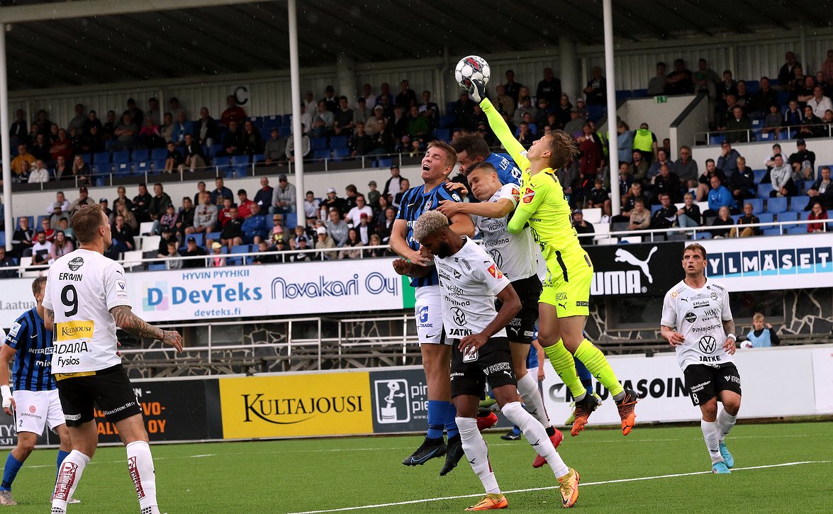 FC Hakan voittomaali huudatti yleisöä - "Koko Tehtis räjähti"