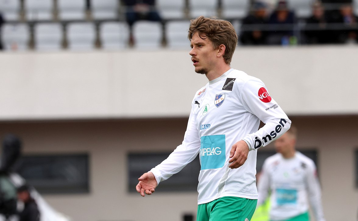 ​IFK Mariehamnin Robin Sid sivussa pitkään – päätösottelun jalkavamma "viimeinen pisara"