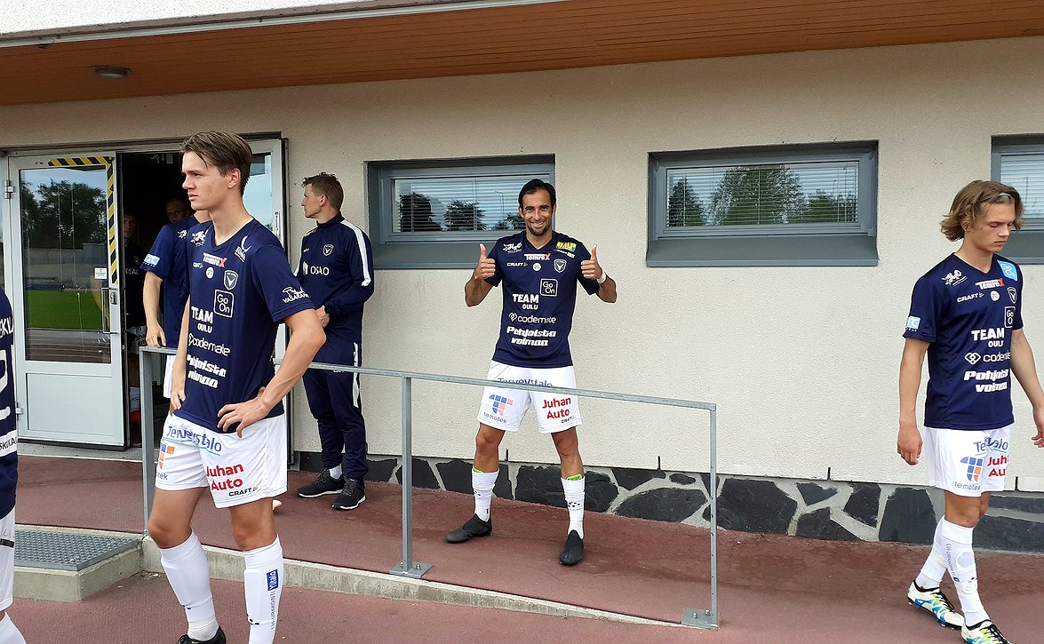 Ykkösessä tärkeä kärkiottelu sunnuntaina 