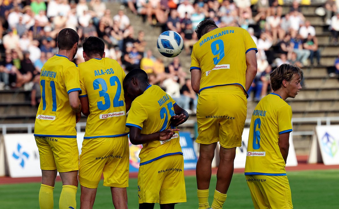 ​Ykkösen kärkitaistoon uusia käänteitä – Gnistan palasi kärkipaikalle