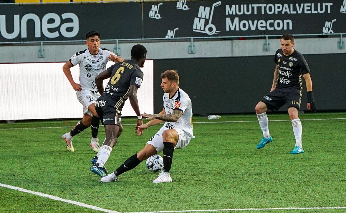 "Hienoa päästä kokeilemaan pelillisiä juttuja" - SJK isännöi Hakaa lauantaina