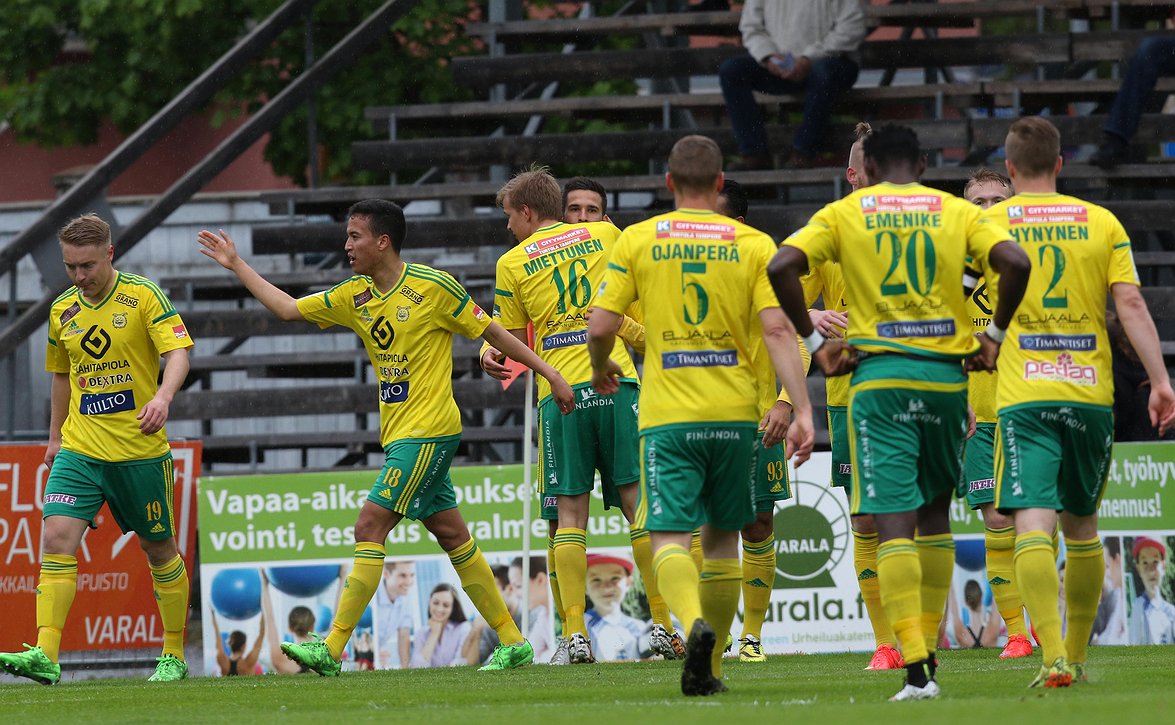 Wiss kerää kehuja - "Todella vahva intohimo peliin"