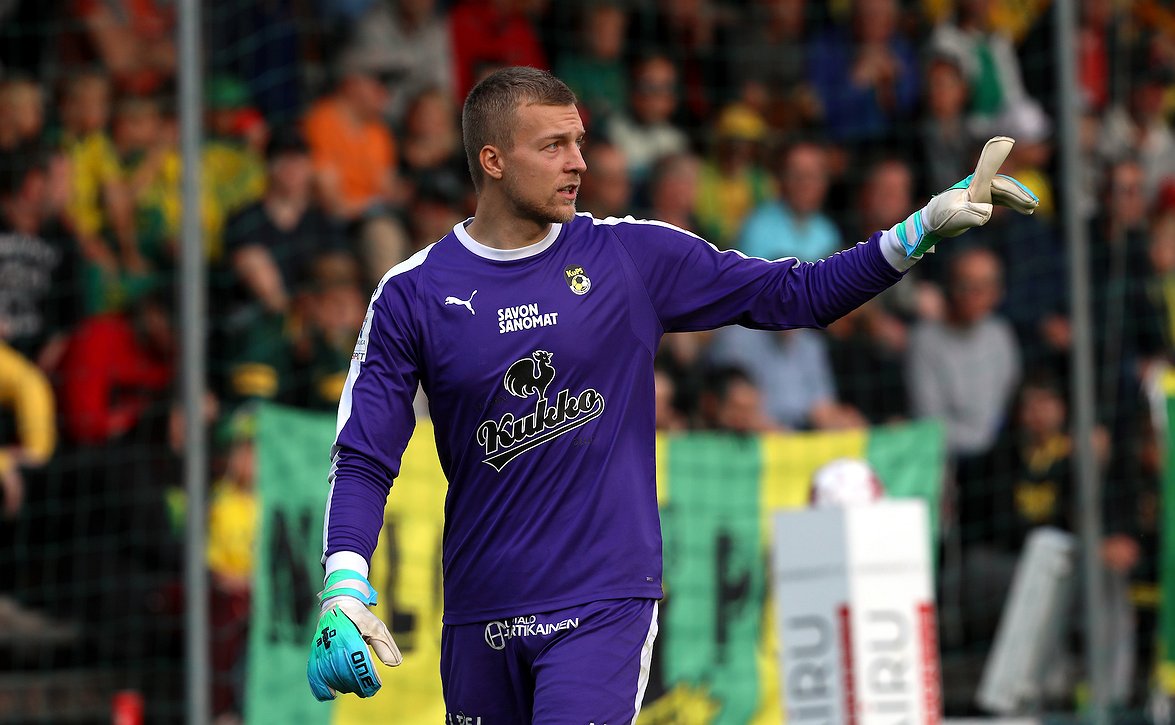 Mestarimaalivahti jatkaa KuPS:ssa - Otso Virtanen jatkosopimukseen