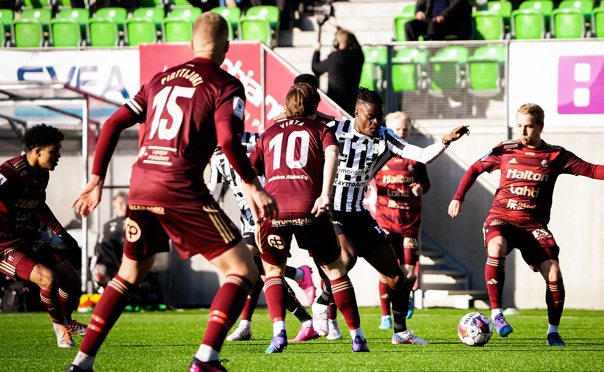 "Tyypillinen sarja-avaus" - Mikko Mannila löysi paljon parannettavaa FC Lahden pelistä