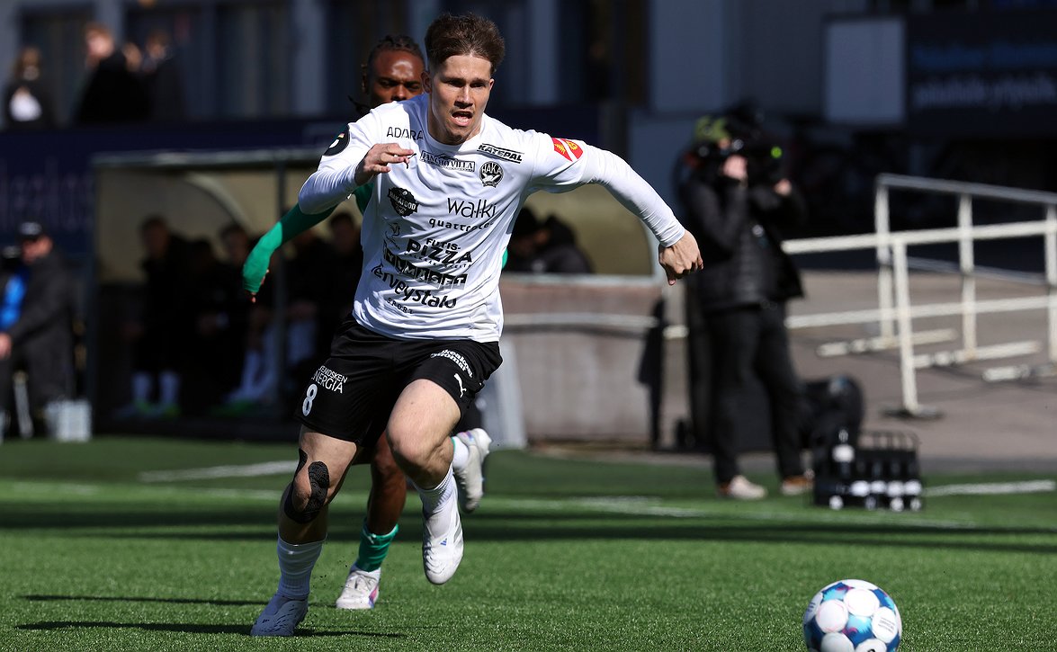 Eetu Mömmö nauttinut pelaamisesta FC Hakassa – ”On maistunut erittäin hyvältä”