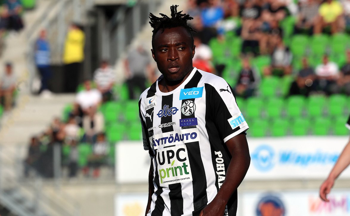VPS:n Ebwelle kehuu: "Veikkausliiga on erittäin fyysinen ja hyvätasoinen"