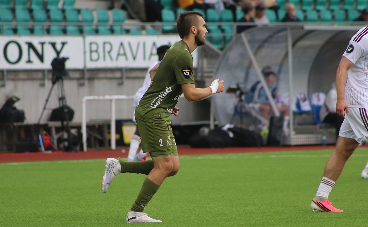 Noah Nurmi kertoo Veikkausliiga-podcastin vieraana IFK Mariehamnin valmistautumisesta lauantain kohtalon otteluun