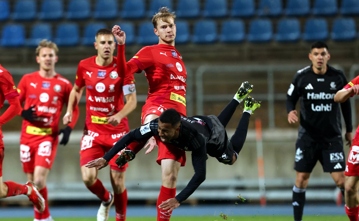 "Nyt tarvitsee tulla taistellen takaisin" - putoaminen iso pettymys koko FC Lahdelle