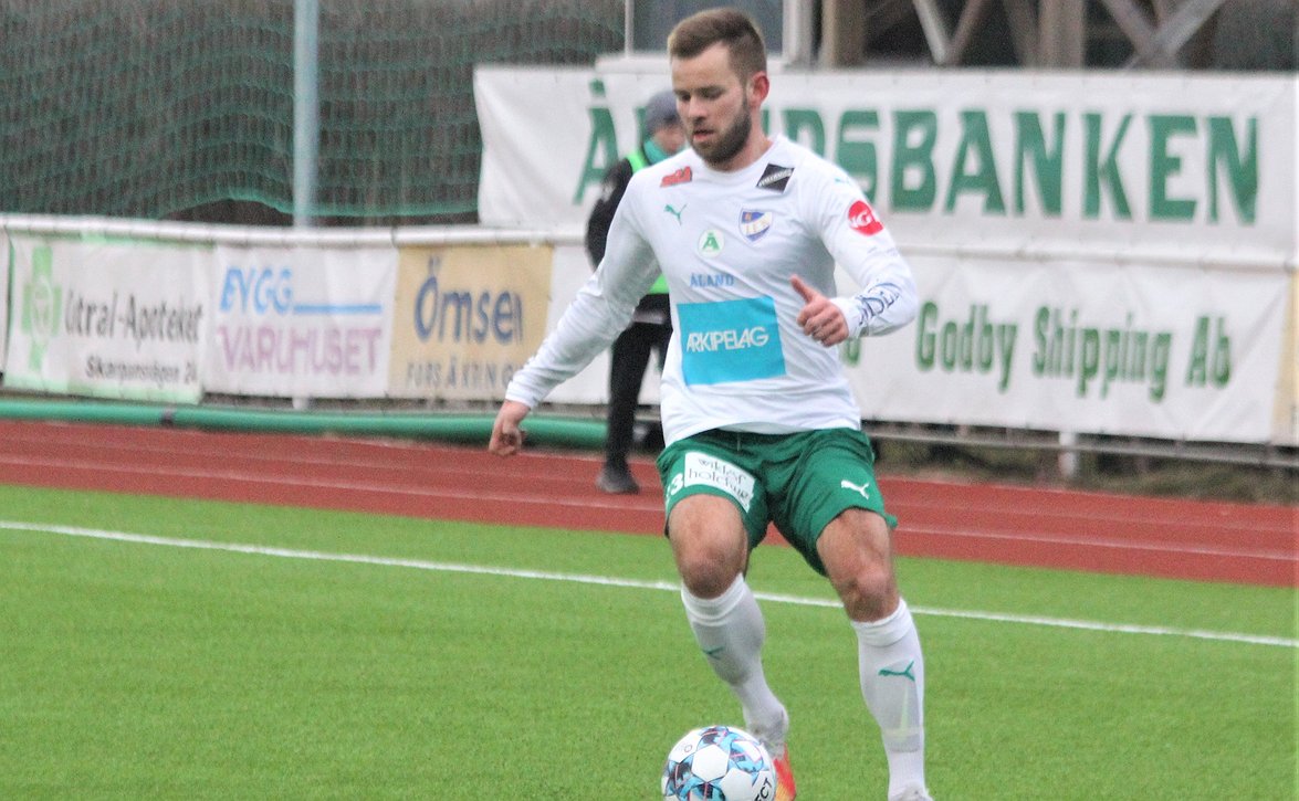 ​Kolmas kausi IFK Mariehamnissa edessä – Mikko Sumusalo jatkosopimukseen