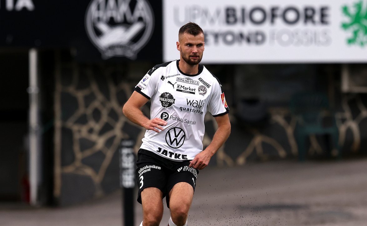 Niklas Friberg jatkosopimukseen - Hakalla jo 14 sopimuspelaajaa kaudelle 2022