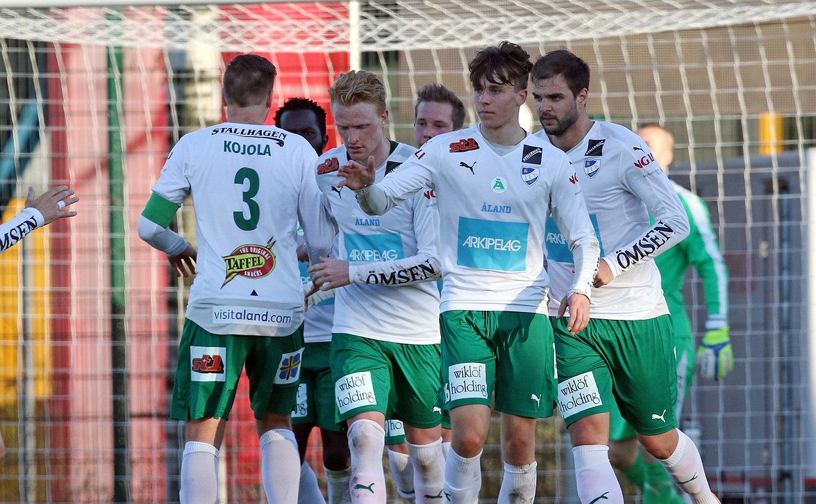 IFK Mariehamn tarjoaa FC Lahti –ottelun junioreille vanhempineen