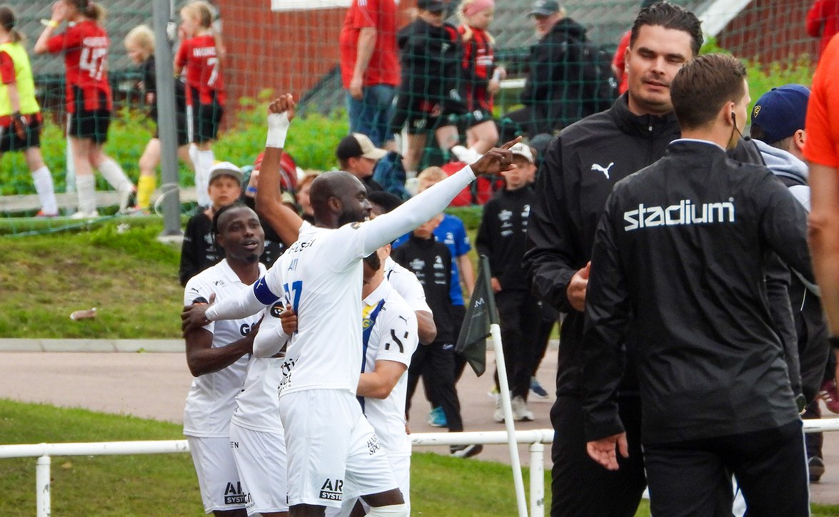 Gnistan haki komean voiton Maarianhaminasta (IFK Mariehamn-IF Gnistan 0-3)