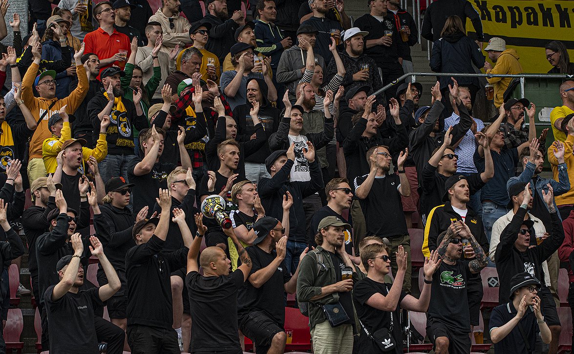 KuPS:lle omat korumallistot juhlavuoden kunniaksi - Savonia ja KuPS yhteistyöhön