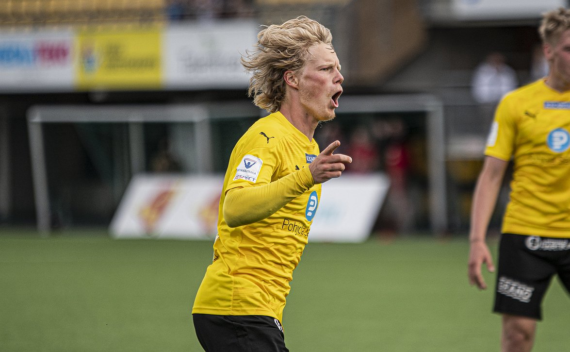 ​KuPS:n Urho Nissilä toivoo Huuhkajadebyyttiä – "Tähtäin on myös päästä vielä ulkomaille"